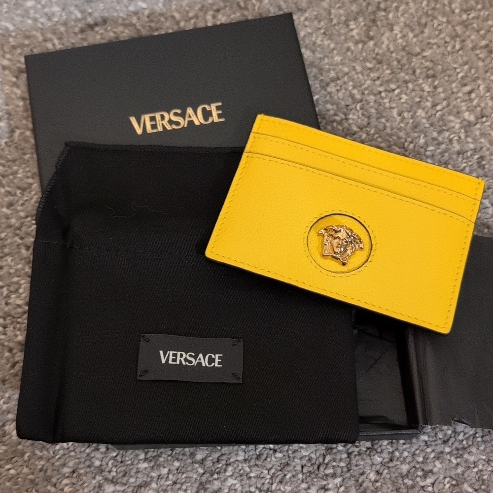 Versace Bright Yellow Card Holder NIB - Picture 5 of 8
